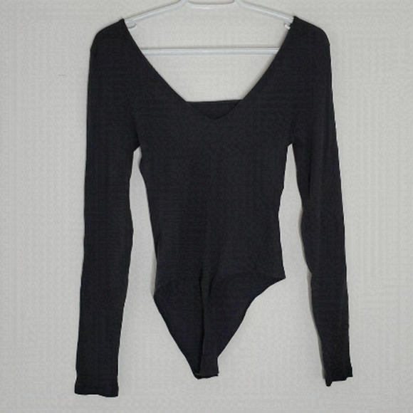 American Eagle medium dark grey long sleeve bodysuit - Picture 1 of 7